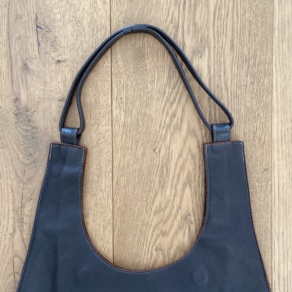 Lily & Lola Shoulder Bag - Picture 4 of 10